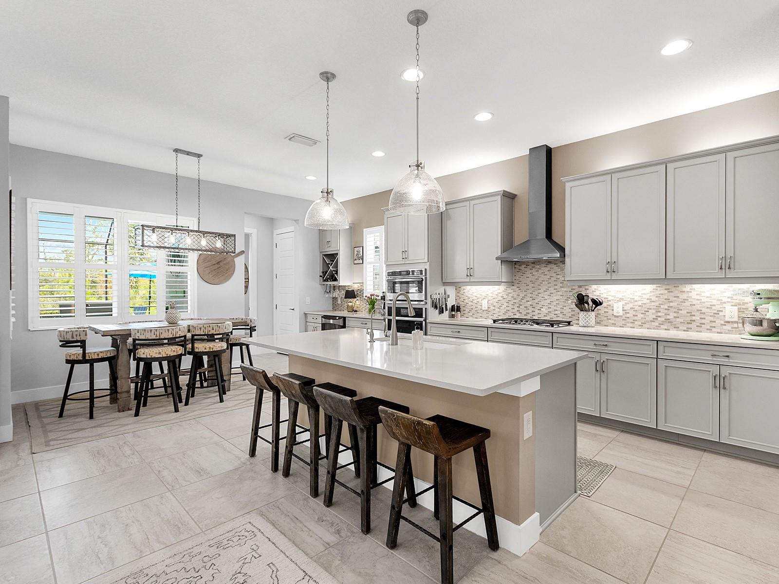 LAKEHOUSE COVE AT WATERSIDE IN LAKEWOOD RANCH - Residential