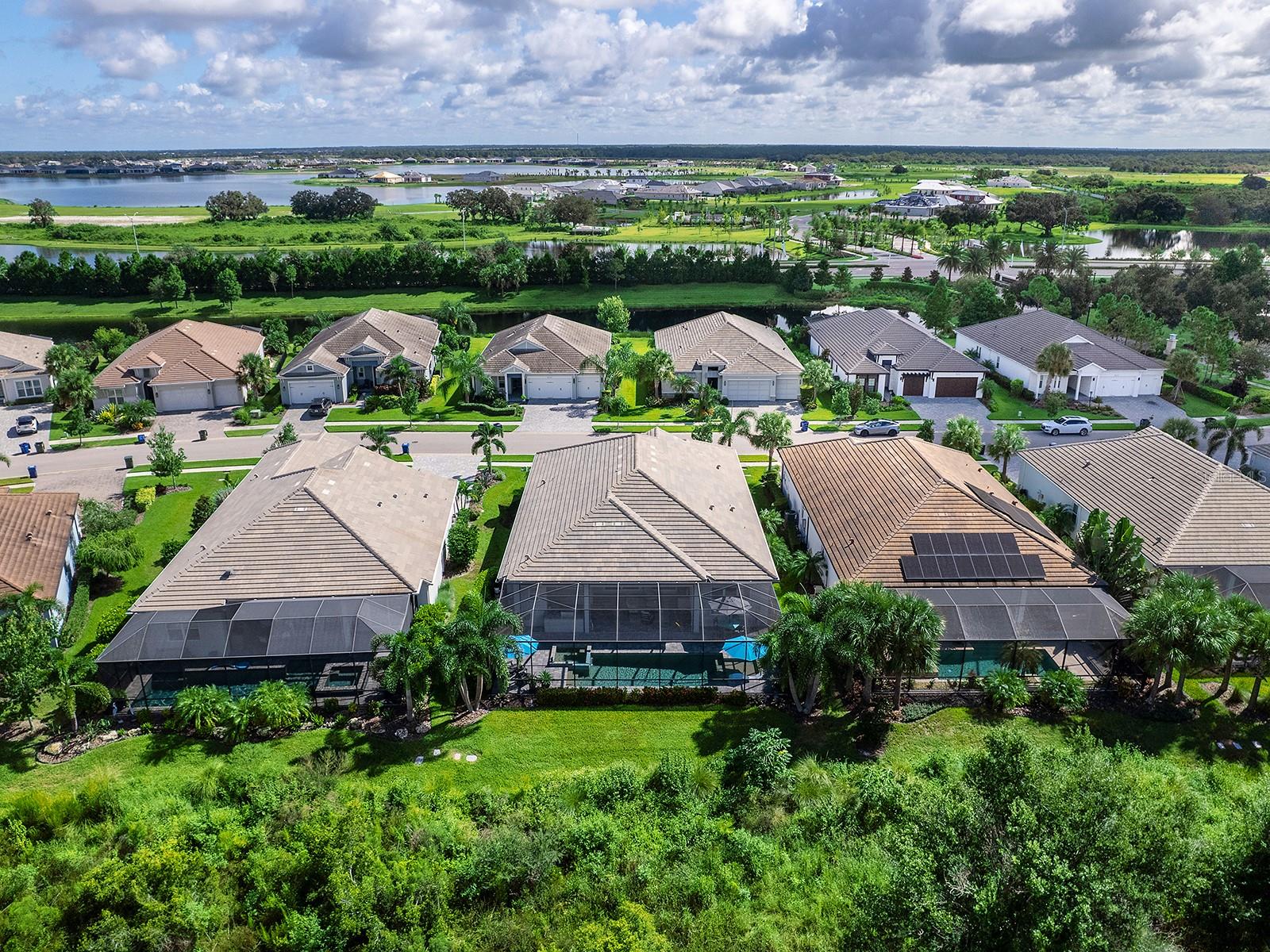 LAKEHOUSE COVE AT WATERSIDE IN LAKEWOOD RANCH - Residential