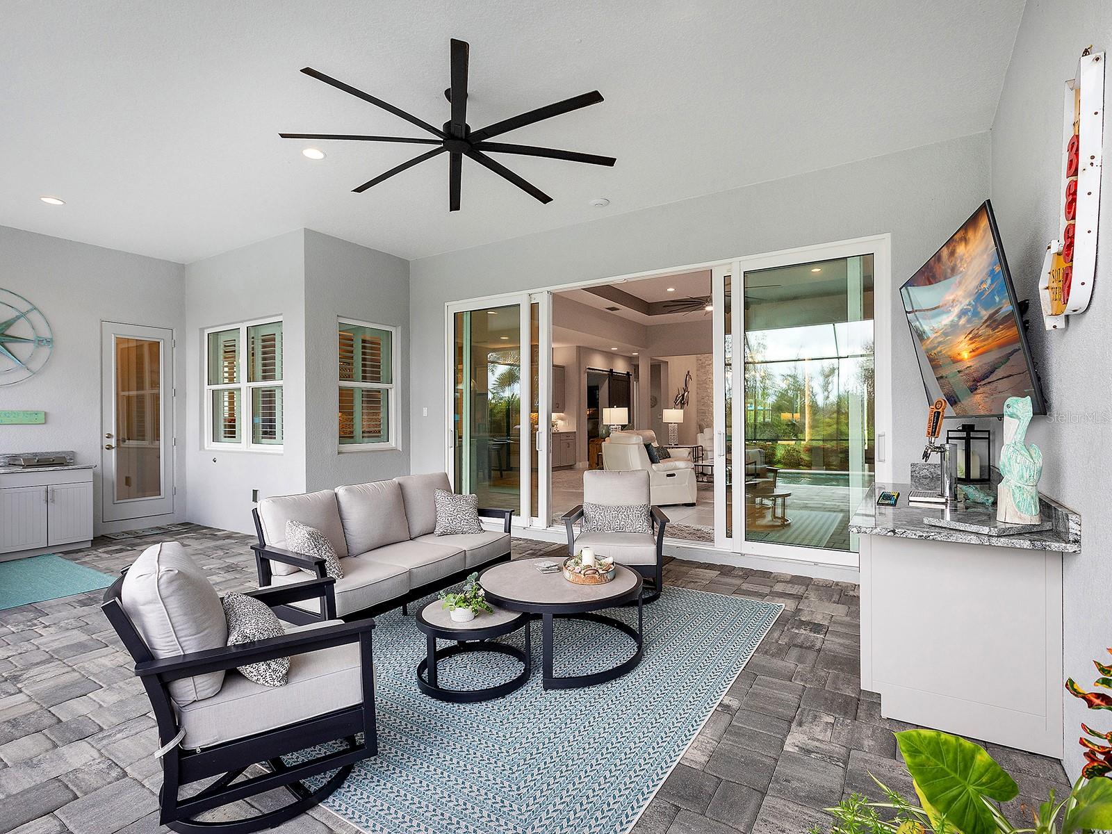 LAKEHOUSE COVE AT WATERSIDE IN LAKEWOOD RANCH - Residential