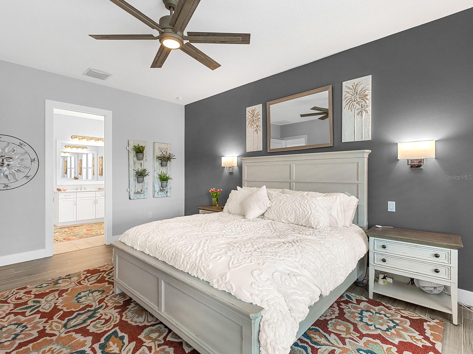 LAKEHOUSE COVE AT WATERSIDE IN LAKEWOOD RANCH - Residential