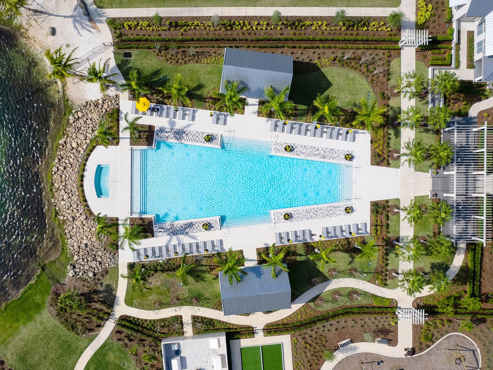 LAKEHOUSE COVE AT WATERSIDE IN LAKEWOOD RANCH - Residential