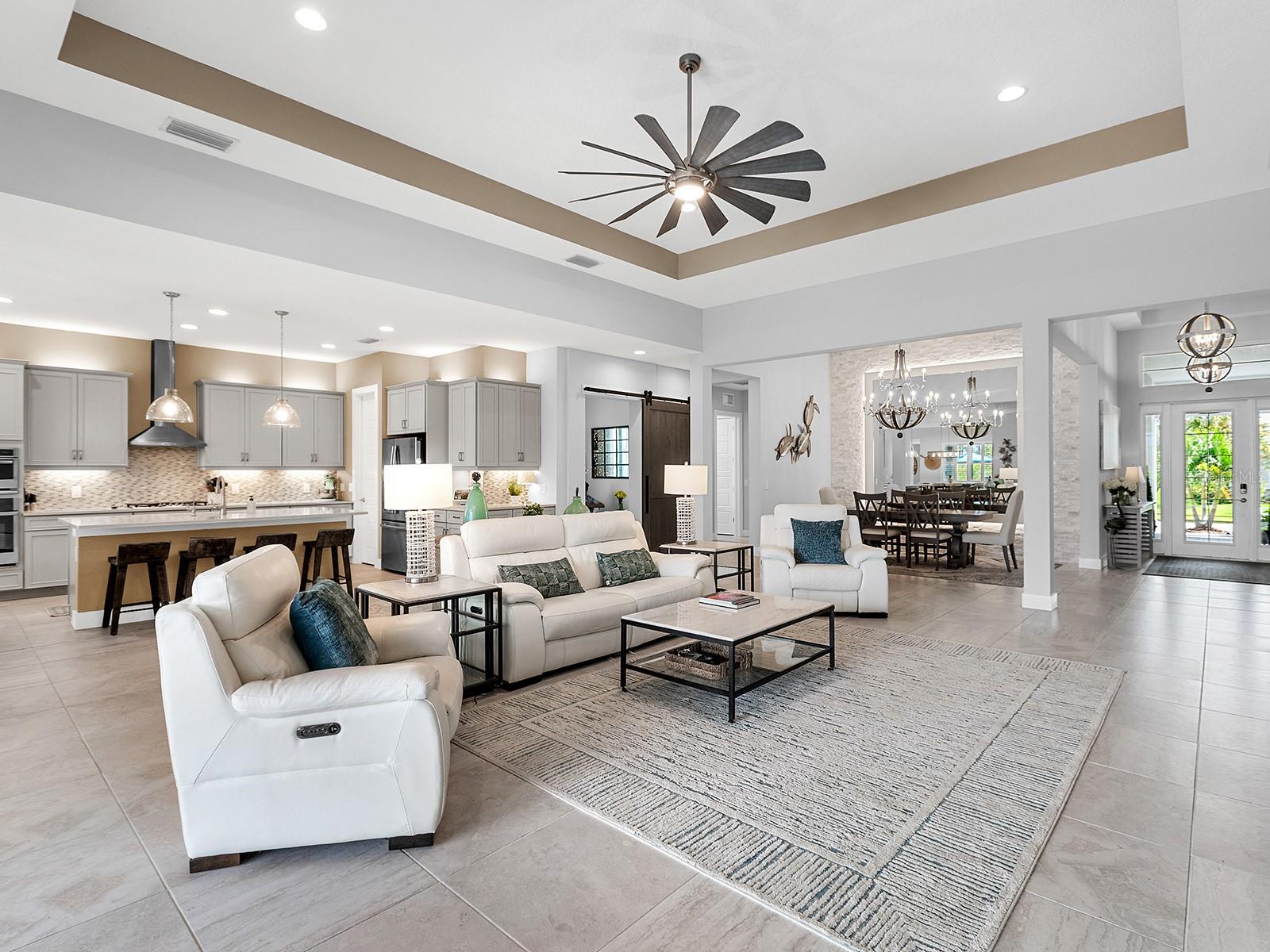LAKEHOUSE COVE AT WATERSIDE IN LAKEWOOD RANCH - Residential