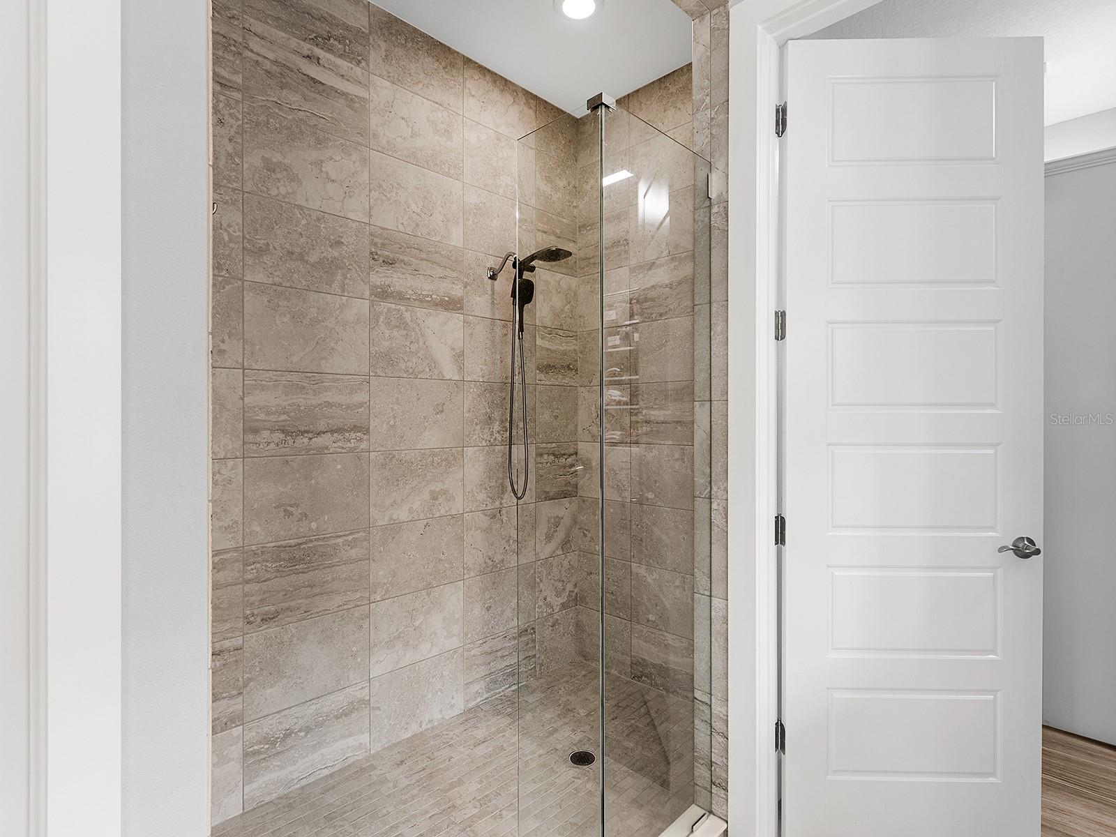 LAKEHOUSE COVE AT WATERSIDE IN LAKEWOOD RANCH - Residential