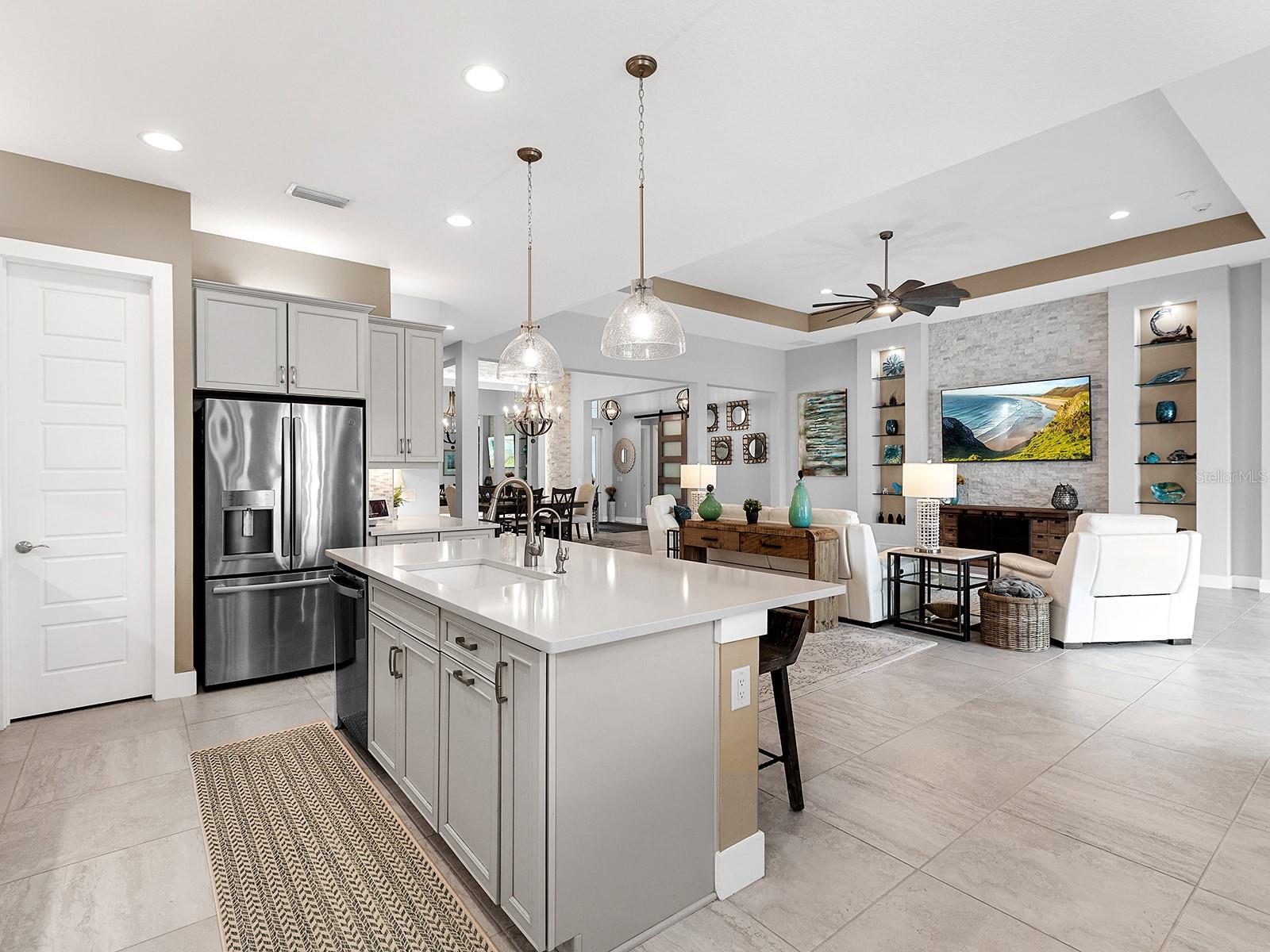 LAKEHOUSE COVE AT WATERSIDE IN LAKEWOOD RANCH - Residential