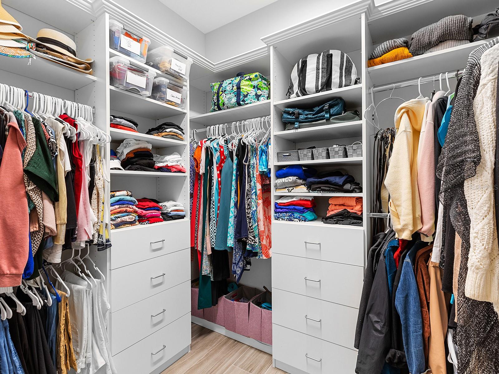 LAKEHOUSE COVE AT WATERSIDE IN LAKEWOOD RANCH - Residential