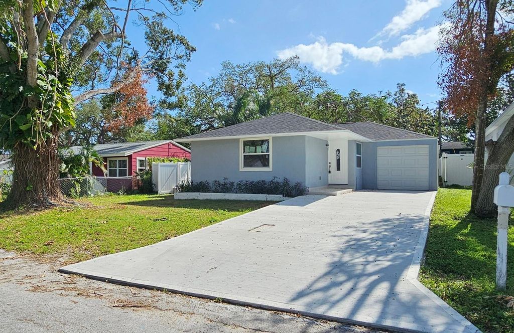 Photo of 2712 60th Avenue N, St Petersburg, FL 33714 (MLS # TB8366335)