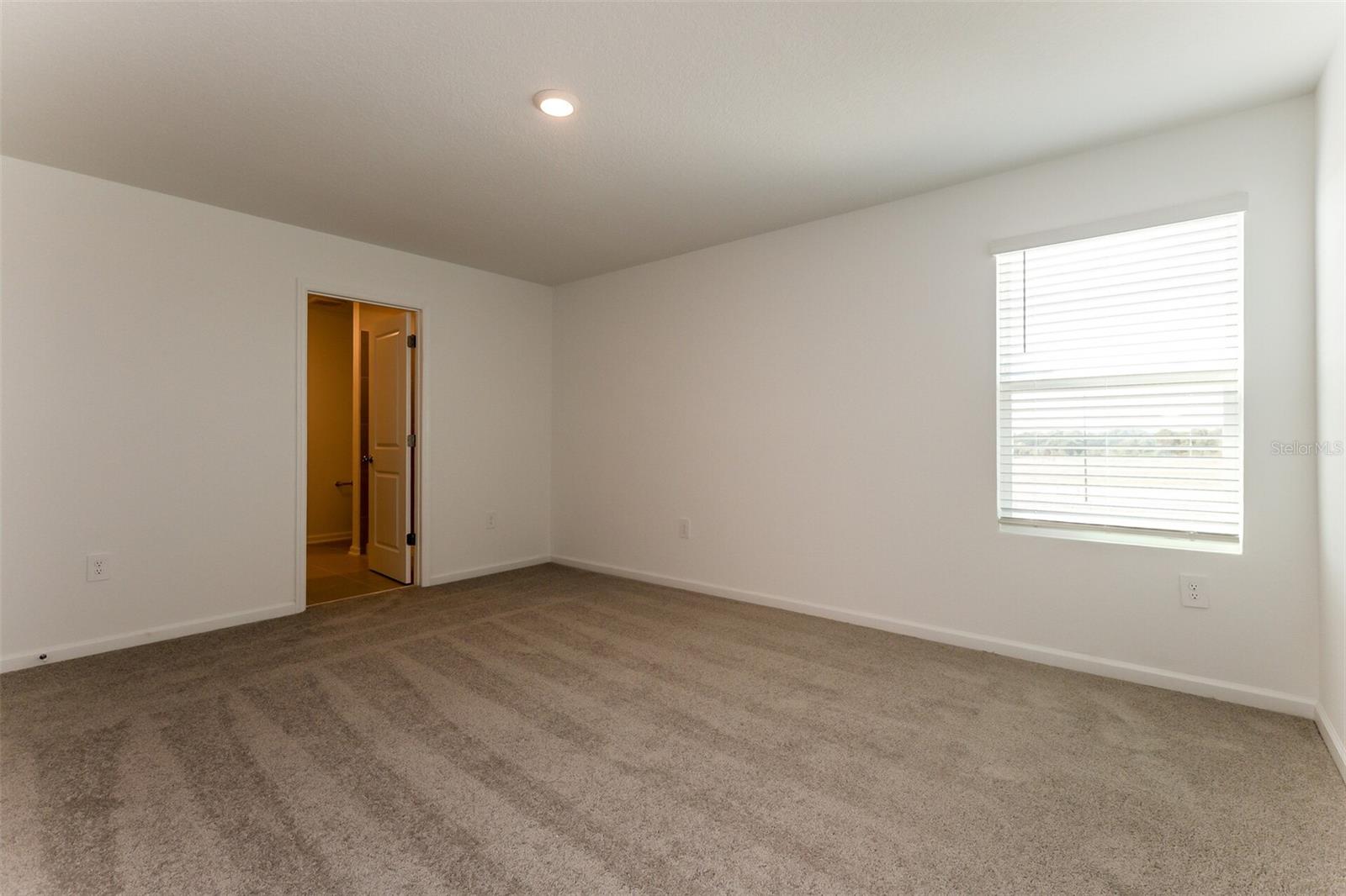 RANCHES/LK MCLEOD I - Residential Lease