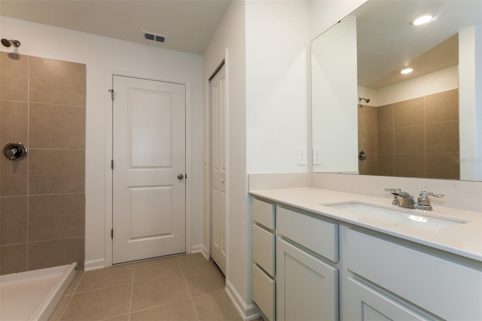 RANCHES/LK MCLEOD I - Residential Lease