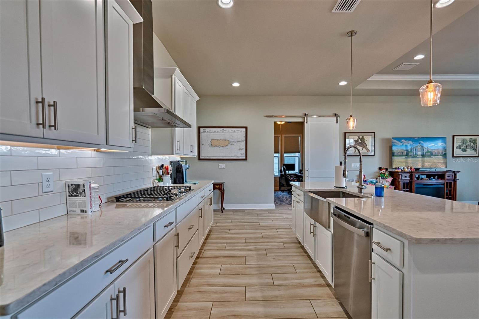 OAKMONT PH 4 PB 36 PG 83 - Residential