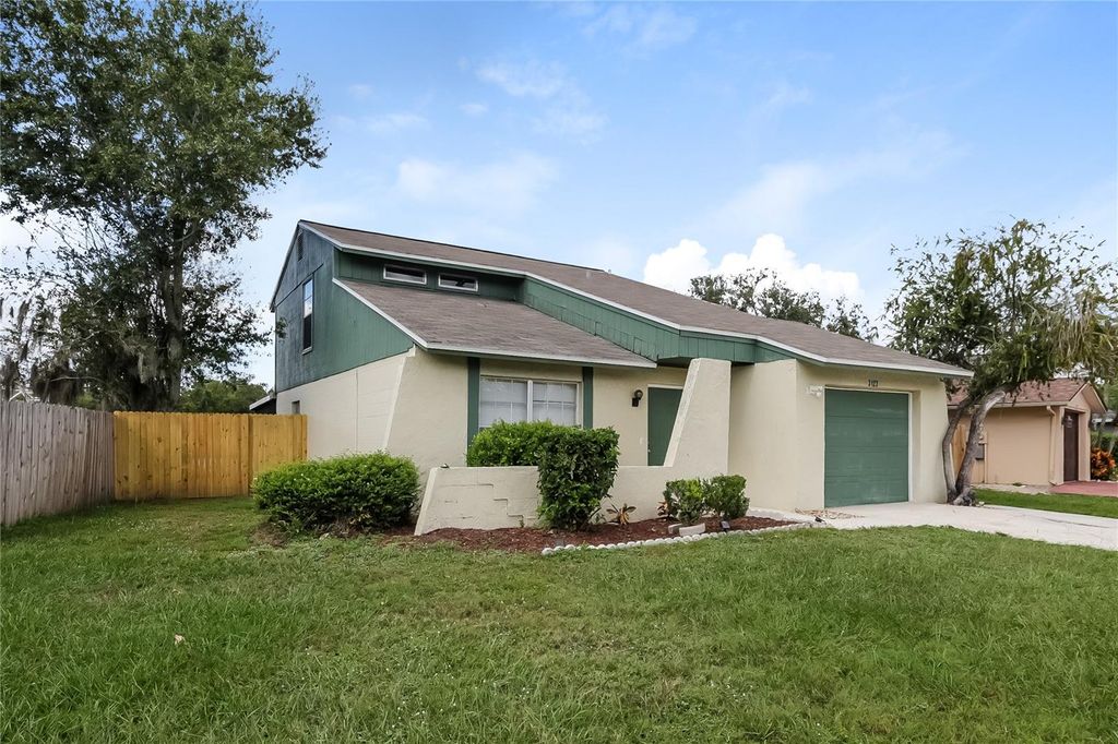 Photo of 3123 Sandspur Drive, Tampa, FL 33618 (MLS # TB8436263)
