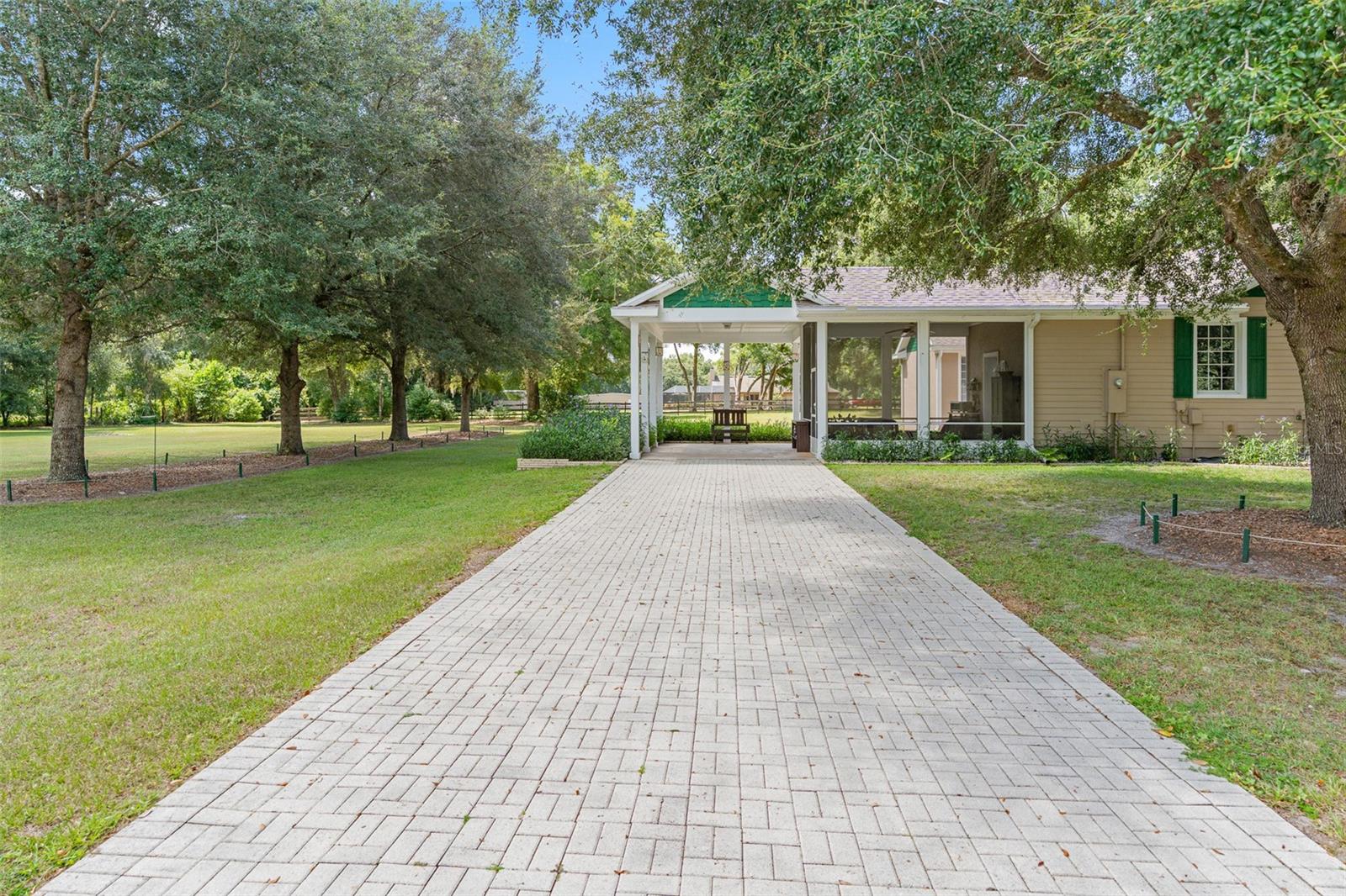 1773 BLUE OAK COURT