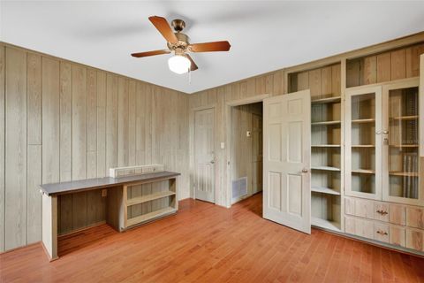 Tiny photo for 2000 Country Club Dr, Eustis, FL 32726 (MLS # G5108406)