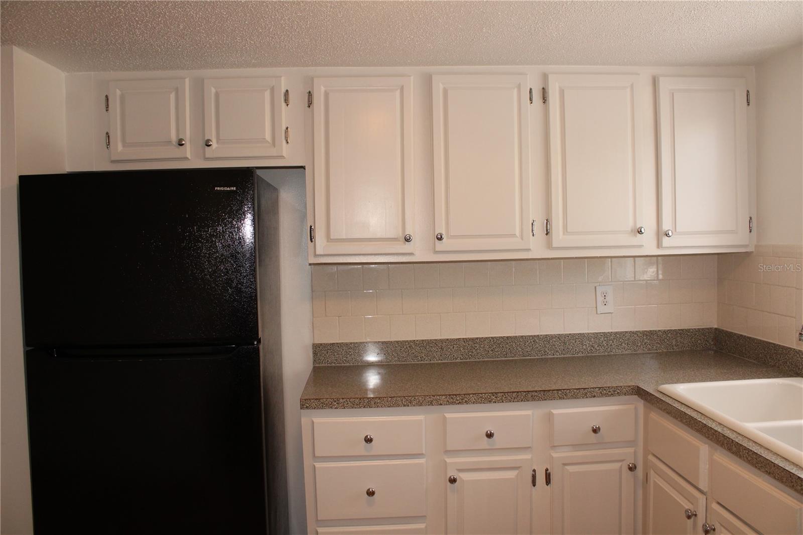 THE FOURTH BAYSHORE - Residential Lease