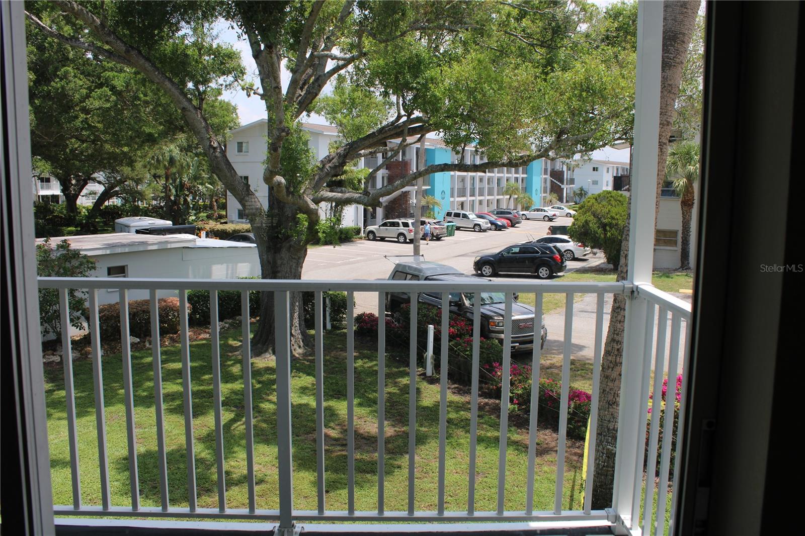 THE FOURTH BAYSHORE - Residential Lease