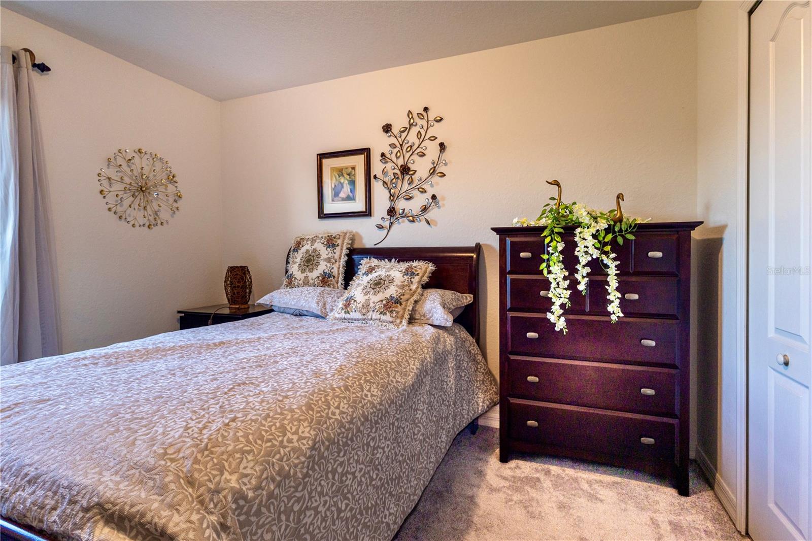 B&B LNDG - Residential