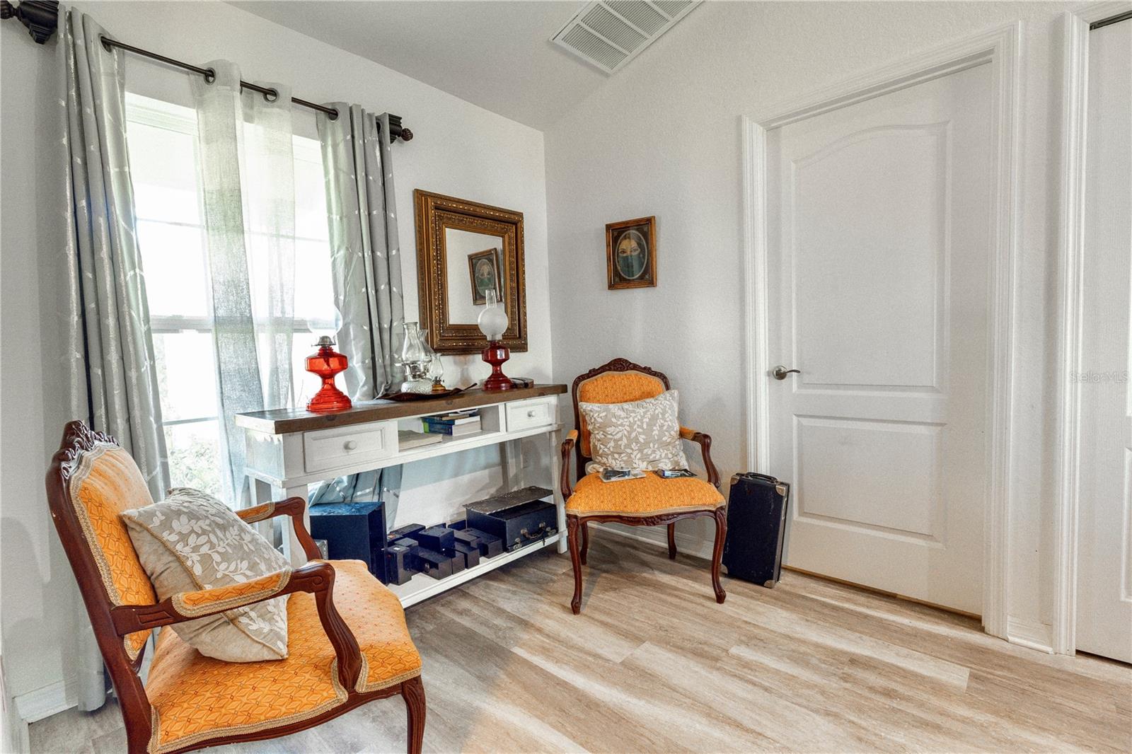 B&B LNDG - Residential