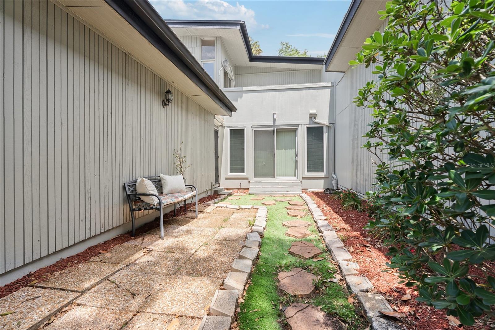 1923 LAKE ALDEN DRIVE A