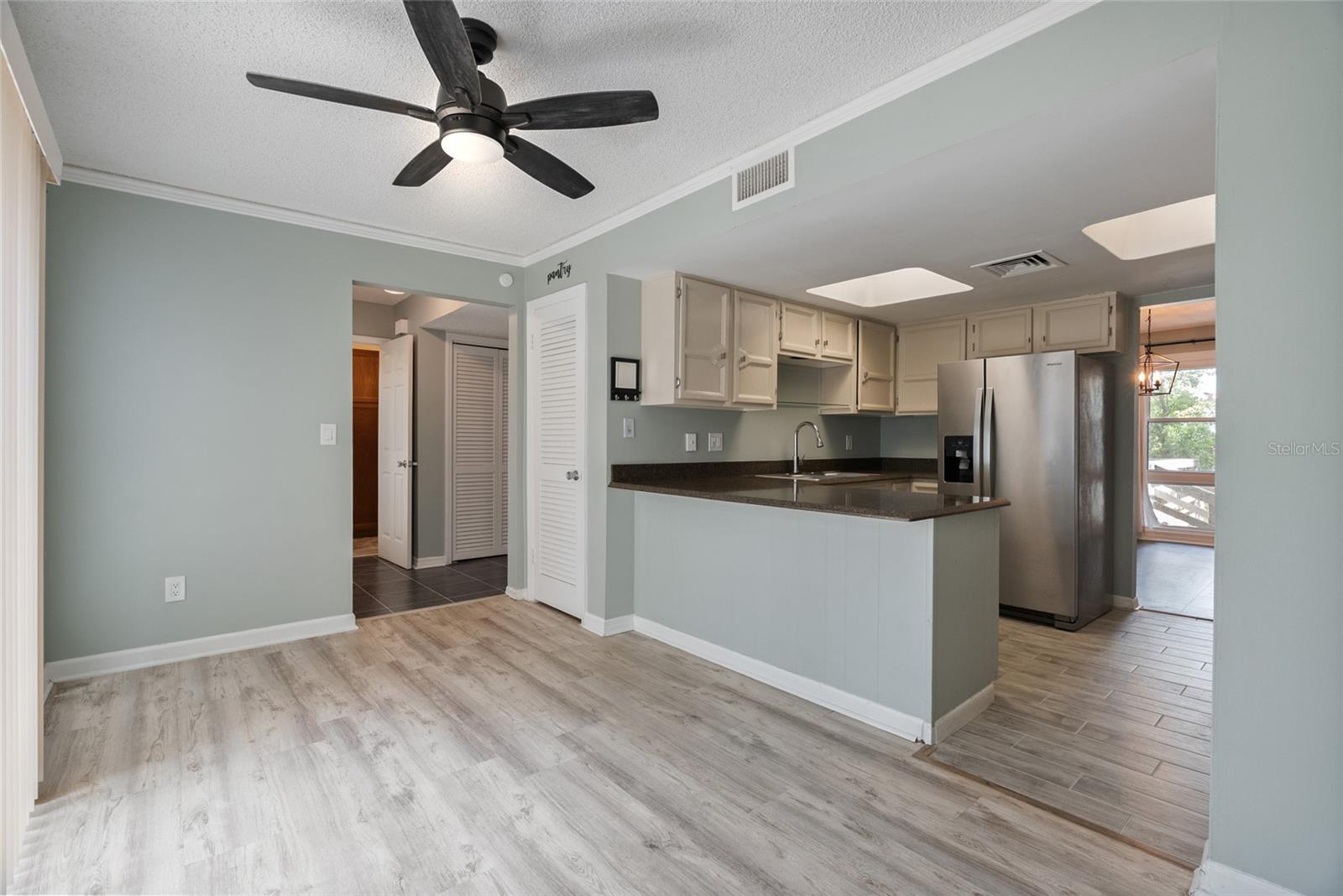 LAKE FRANCIS VILLAGE CONDO 01 - Residential