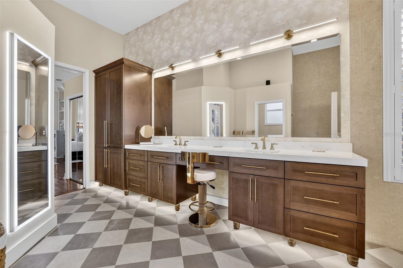 HUNTERS GREEN - Residential