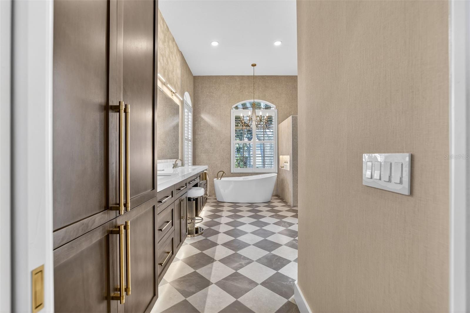 HUNTERS GREEN - Residential