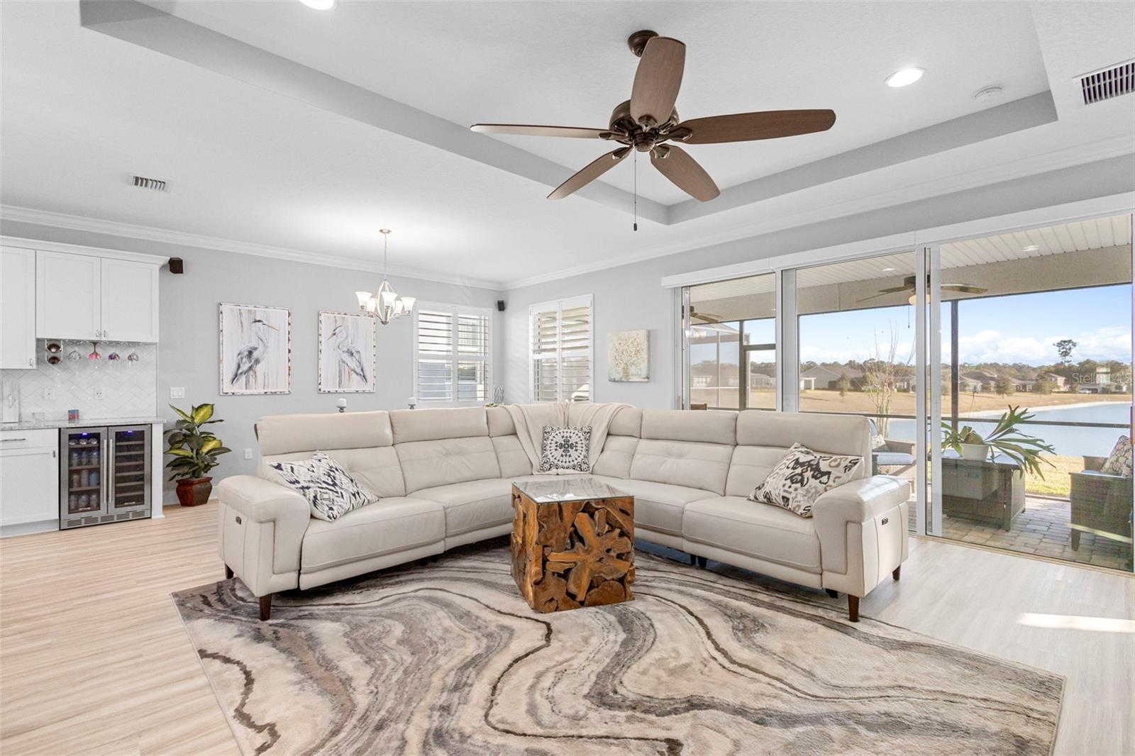 1188 VICTORIA HILLS DRIVE N