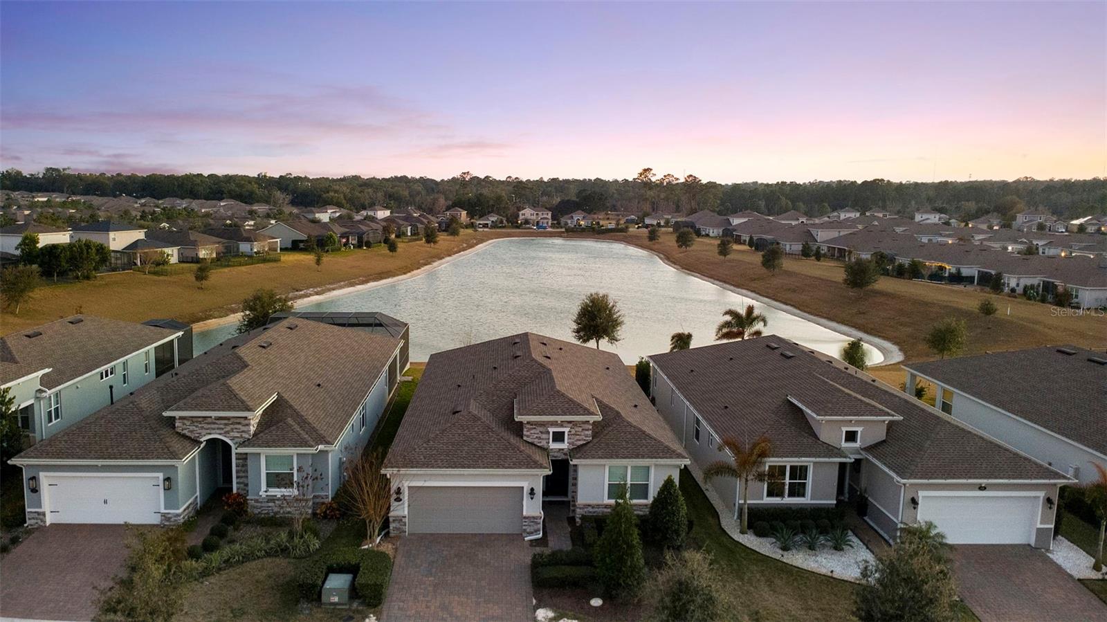 1188 VICTORIA HILLS DRIVE N