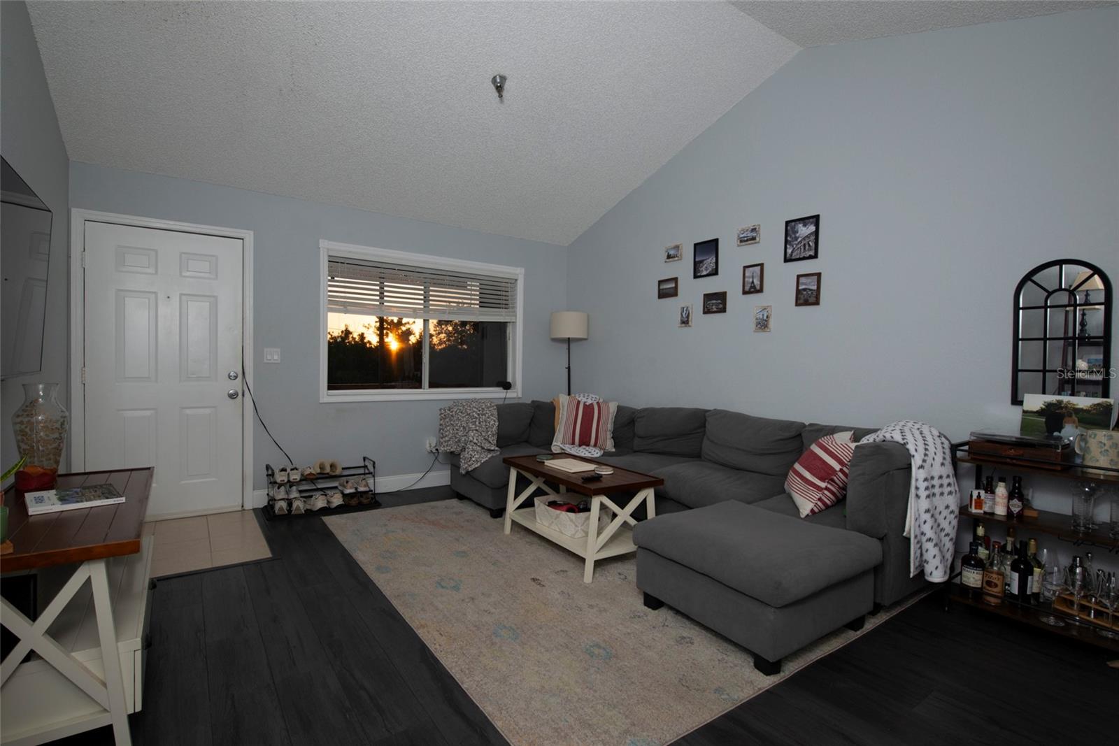 ITOPIA PRIVATE RESIDENCES CONDO - Residential