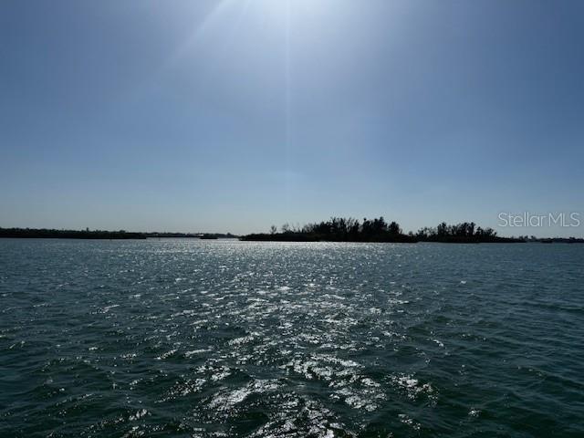 BAY ISLAND - Residential