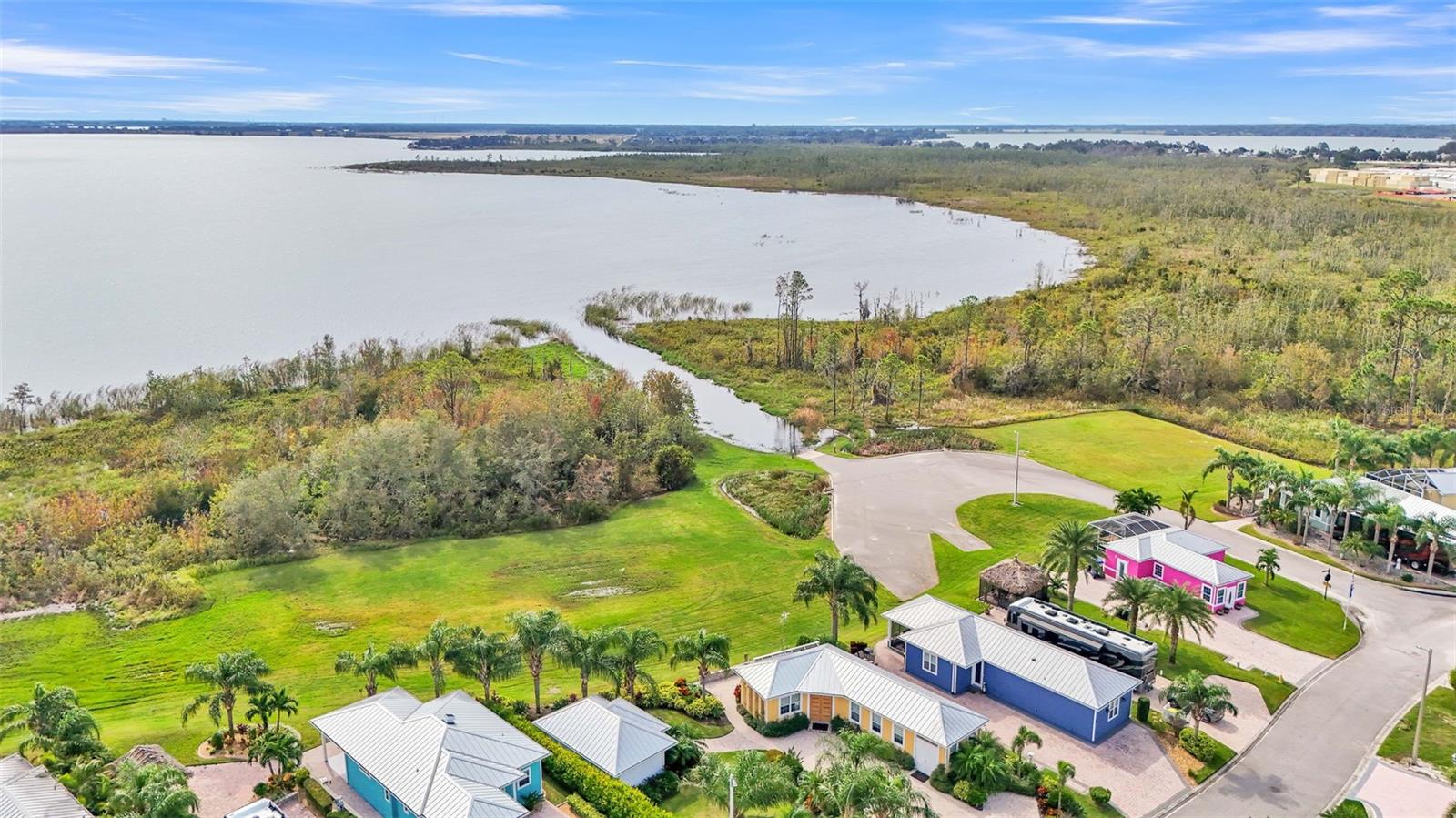 BAY LAKE RESIDENCE - Land