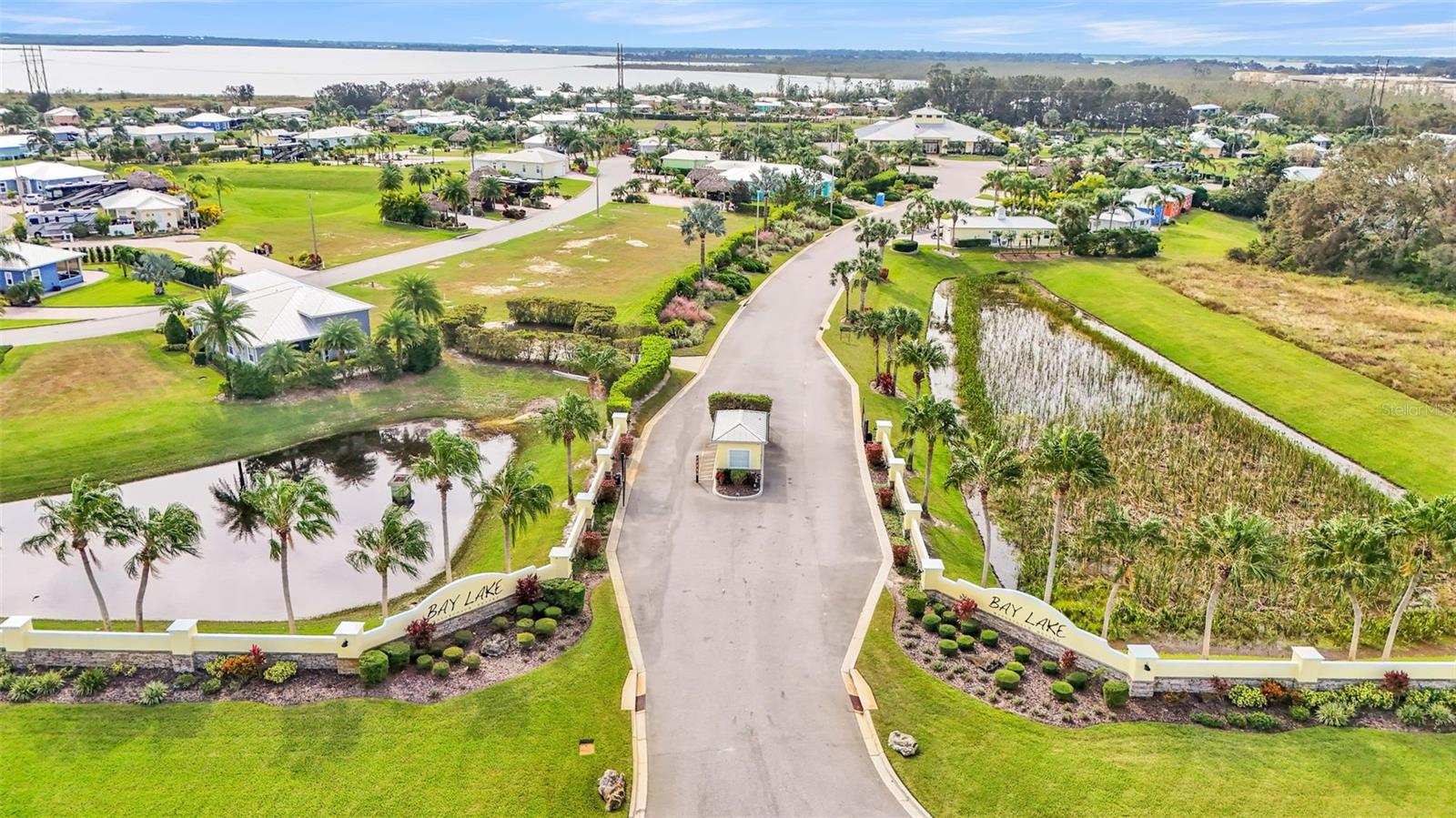 BAY LAKE RESIDENCE - Land