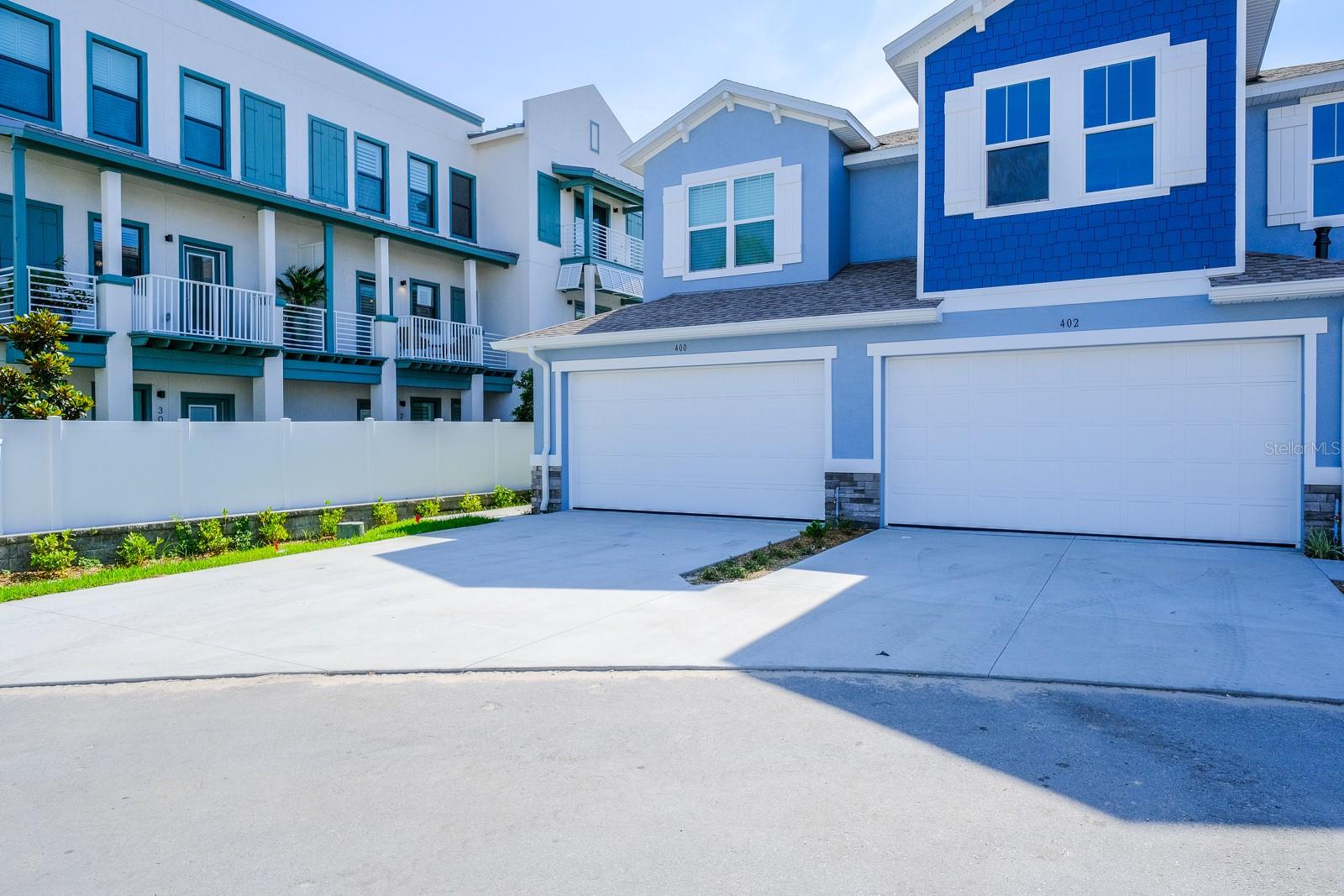 TOWNHOMES AT HIGHLAND CROSSING - Residential Lease