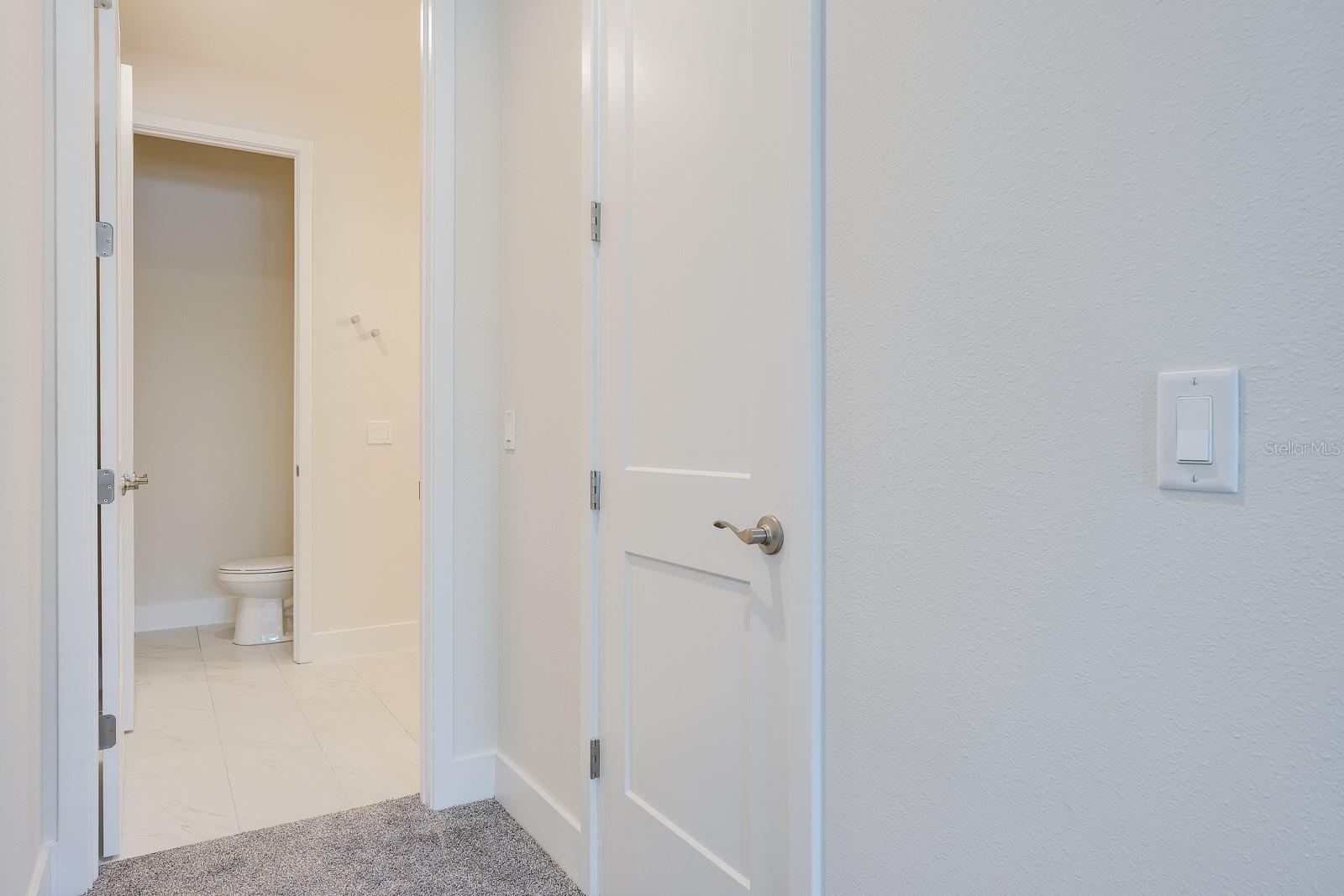 TOWNHOMES AT HIGHLAND CROSSING - Residential Lease