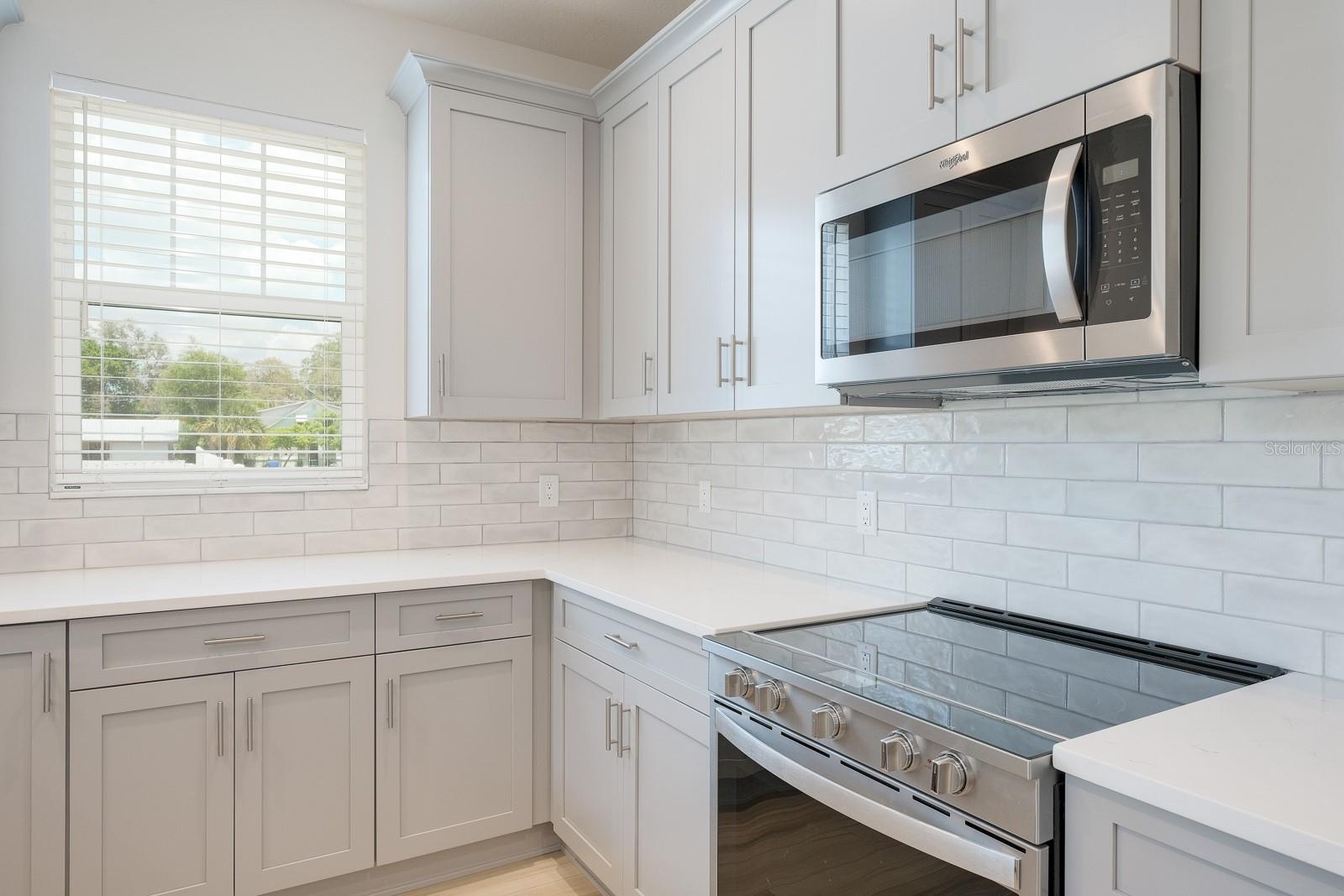 TOWNHOMES AT HIGHLAND CROSSING - Residential Lease