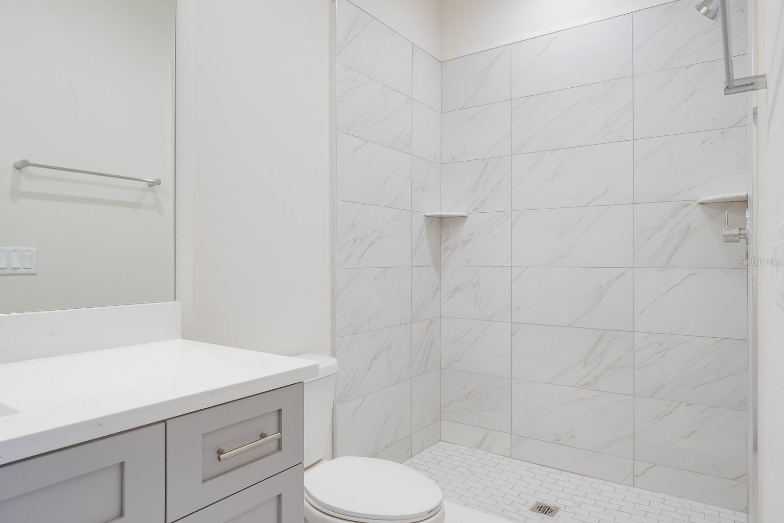 TOWNHOMES AT HIGHLAND CROSSING - Residential Lease