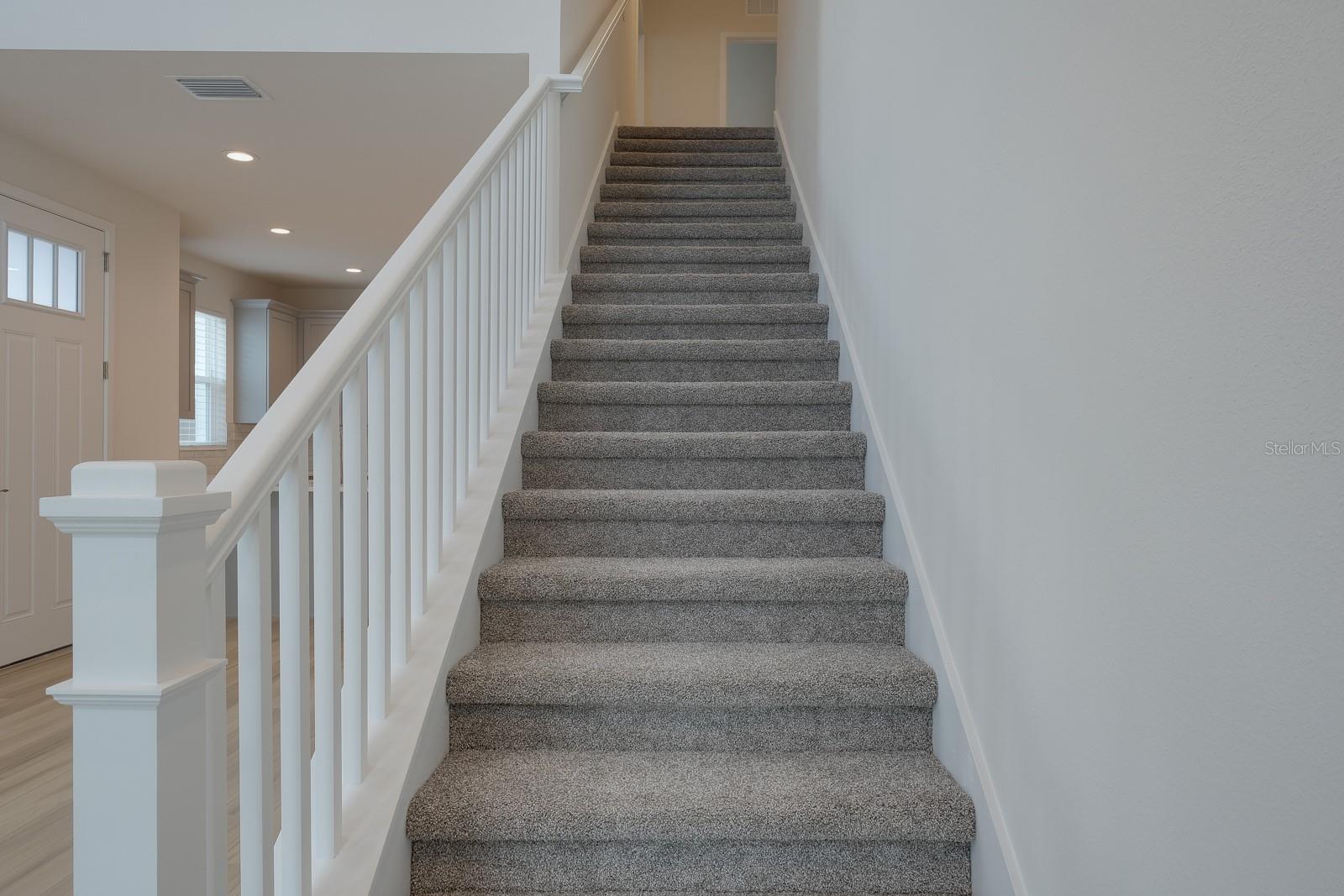 TOWNHOMES AT HIGHLAND CROSSING - Residential Lease