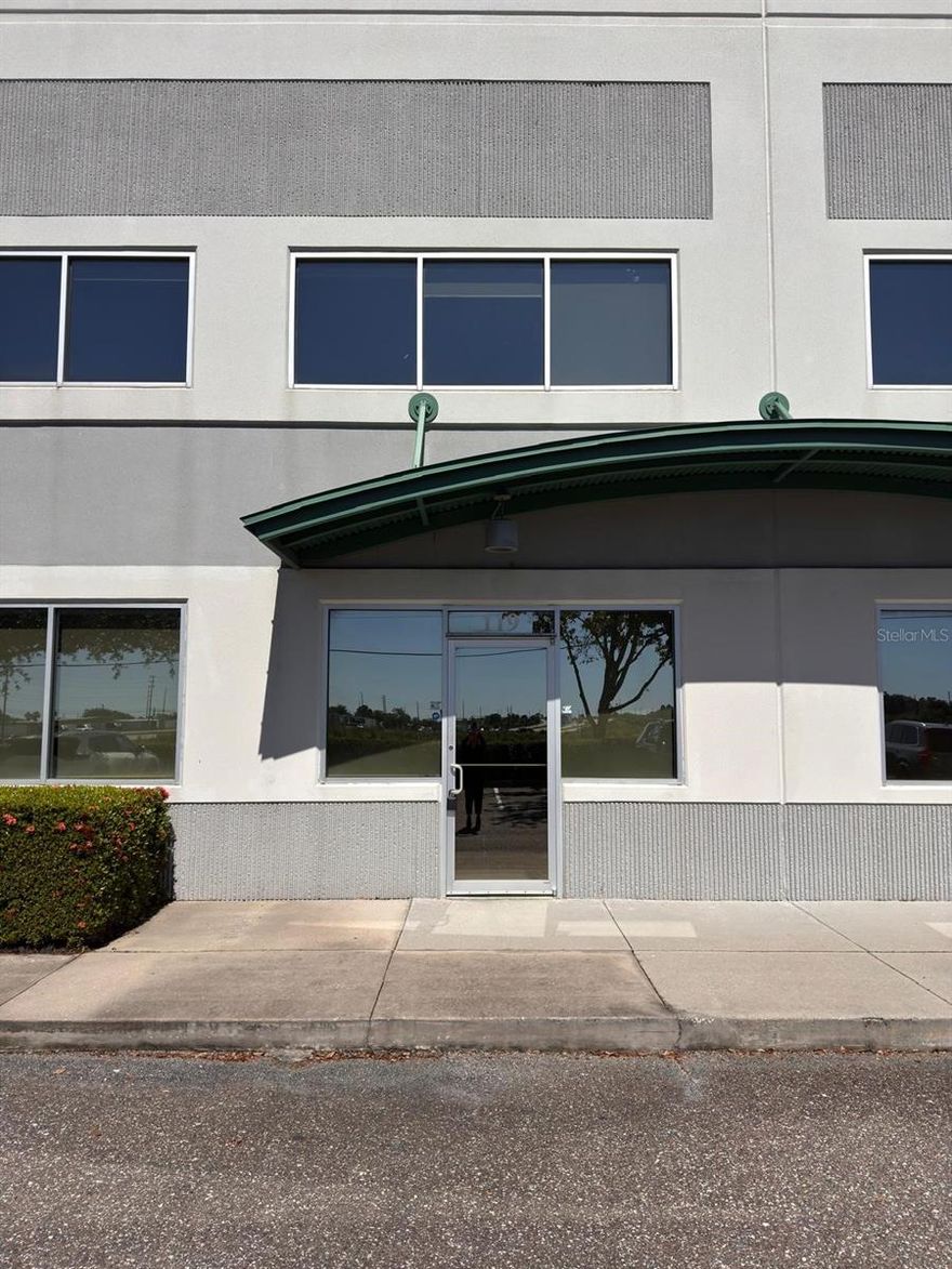 Industrial zone Warehouse/flex-space/office located in Orlando, South Orange Ave, very close to the Orlando Airport, easy access to 528, turnpike and others mayors distribution routes, with a total of 3200sqft, 2 offices with AC one 1st floor and another on the 2do floor with 500sqft each, in the back a open warehouse with not AC, 1 restroom, 6 available parking space. Approx. 22” ft. heights ceilings with 8x12 rollup door at the rear of the building. A dumpster (for regular trash) and water included,  flexible leasing terms for 12 months or more. Ideal for light industrial, storage, small business, and distribution.