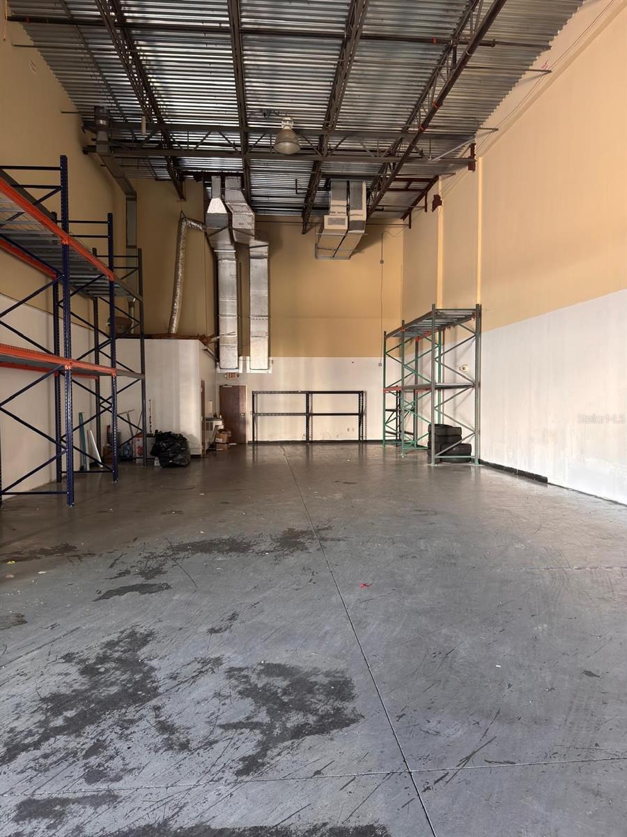 AIRPORT INDUST PK/ORLANDO - Commercial Lease