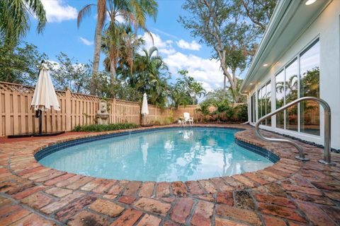 A home in BELLEAIR