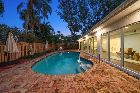 A home in BELLEAIR