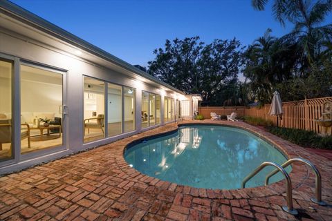 A home in BELLEAIR