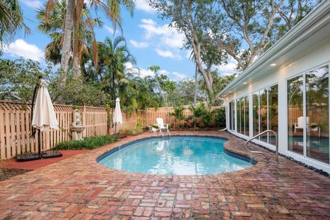 A home in BELLEAIR