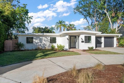 A home in BELLEAIR