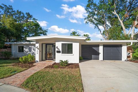 A home in BELLEAIR