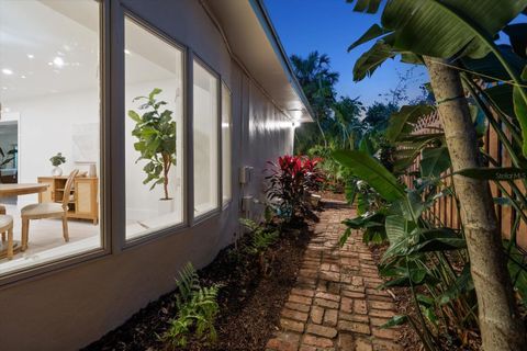 A home in BELLEAIR