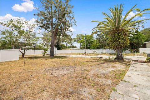 A home in PALM HARBOR