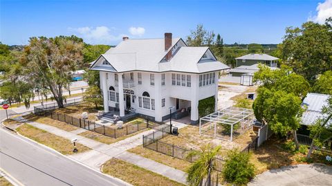 A home in PALM HARBOR