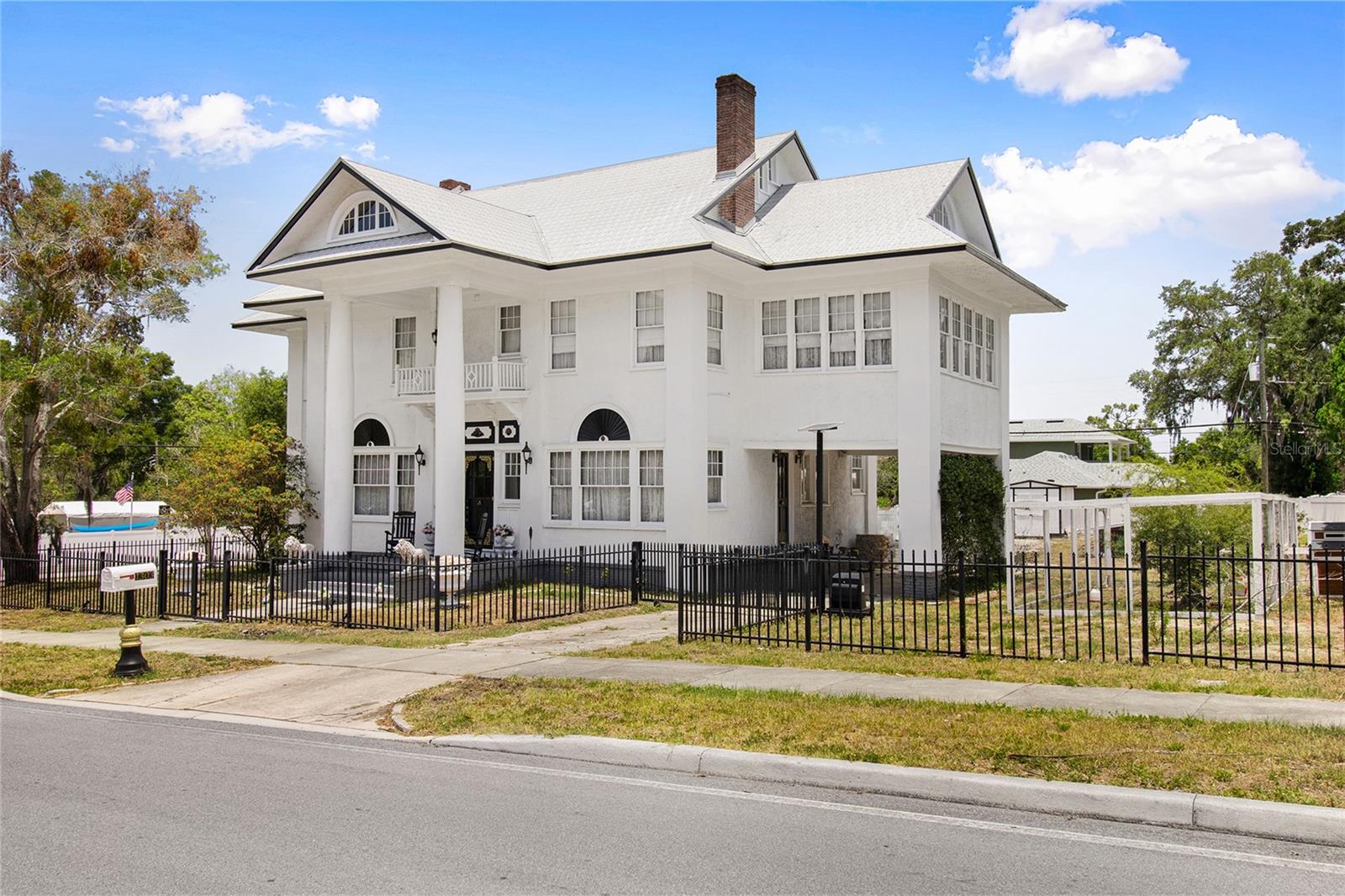 Photo 40 of 57 of 1303 PENNSYLVANIA AVENUE house