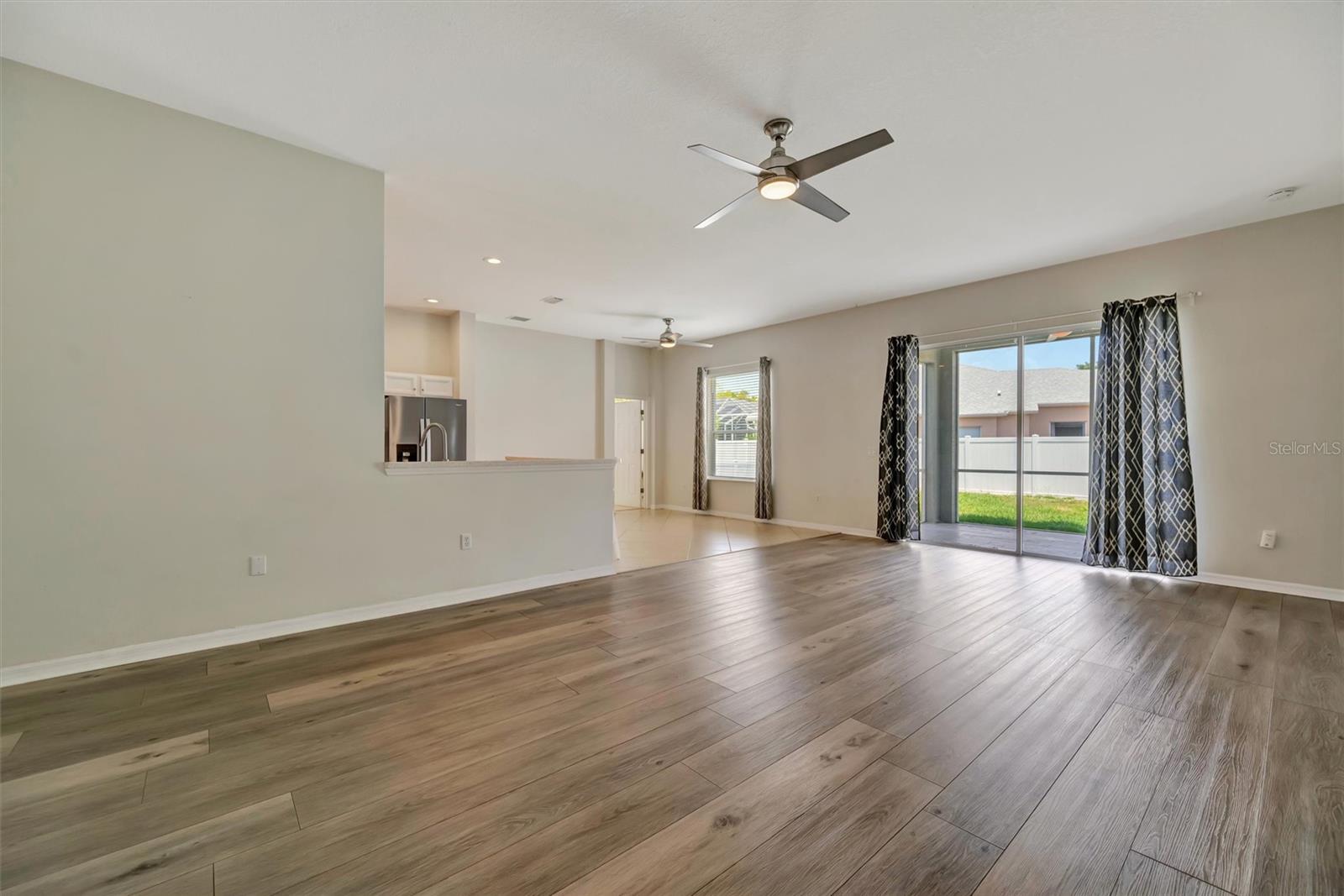 SABAL HARBOUR PH IV - Residential Lease