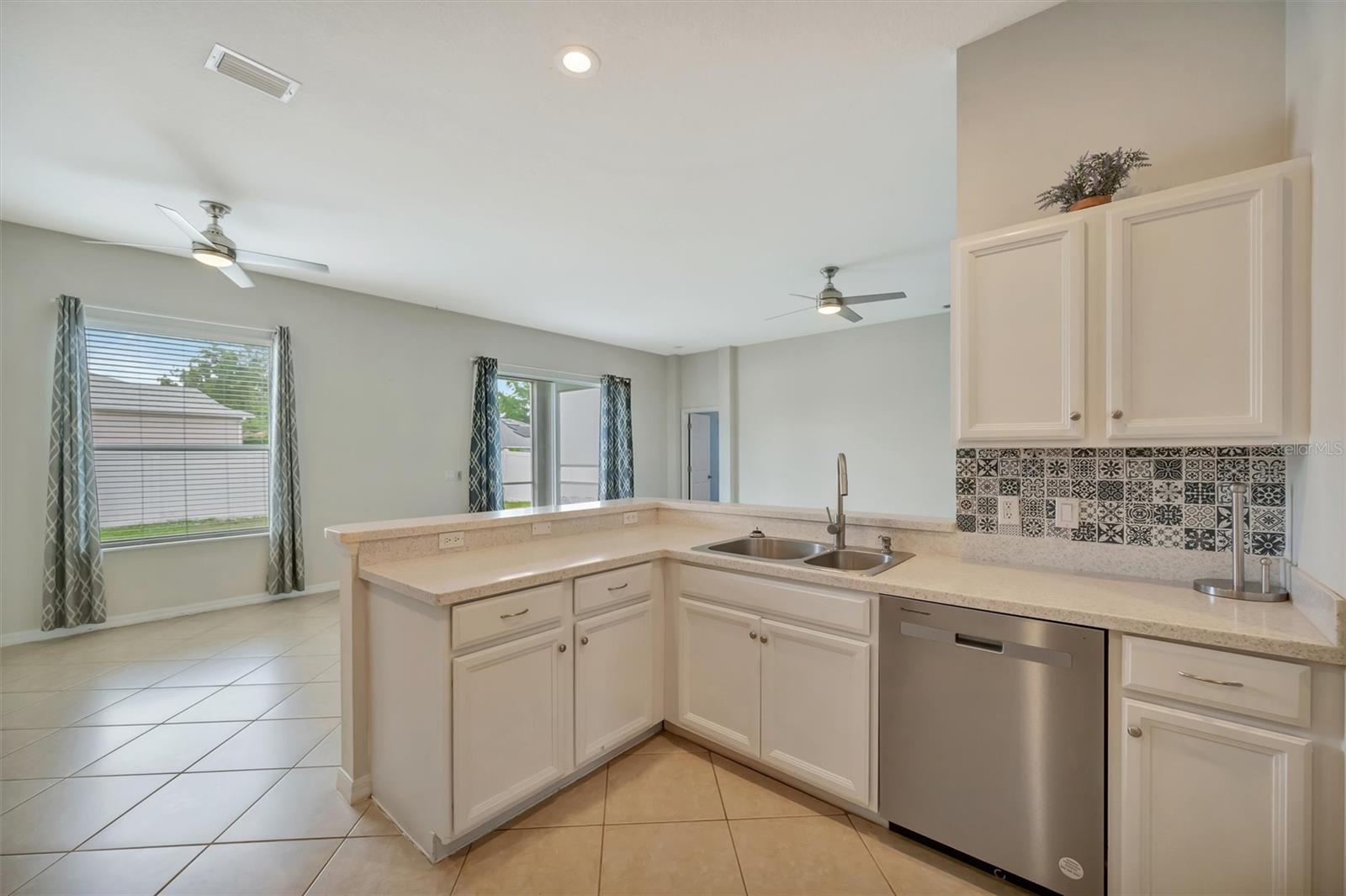 SABAL HARBOUR PH IV - Residential Lease