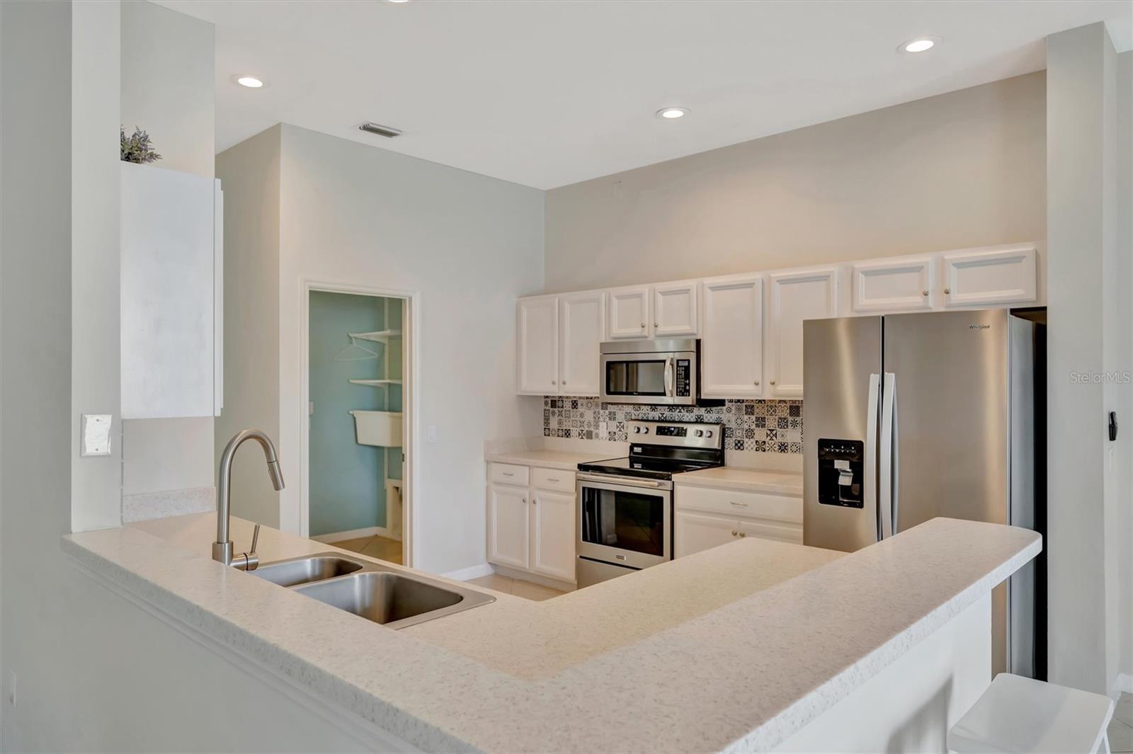 SABAL HARBOUR PH IV - Residential Lease